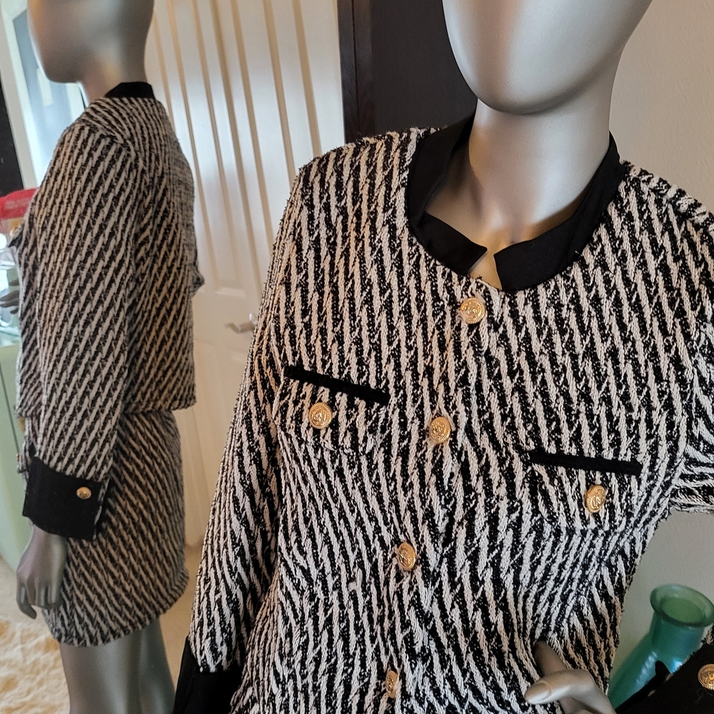 Elegant Black and White Women's Tweed SET